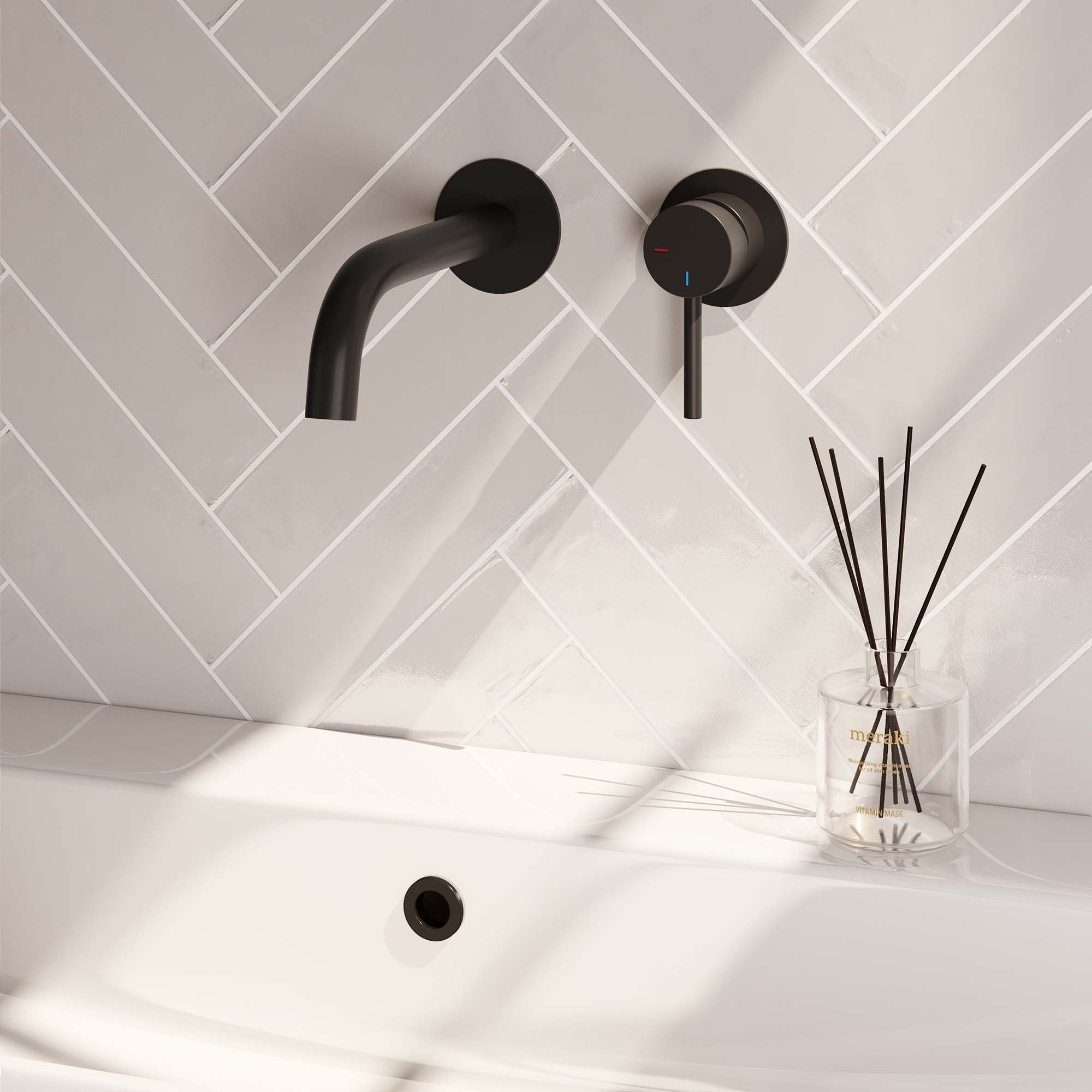 Built-in washbasin tap with curved spout - Matte Black